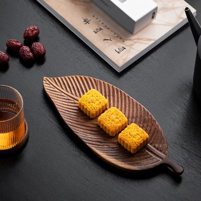 Q9QF Wooden Leaf Shape Refreshment Tray Fruit Tray Dessert Snack Plate Japanese Style Bread Wooden Plate Decorative Tableware